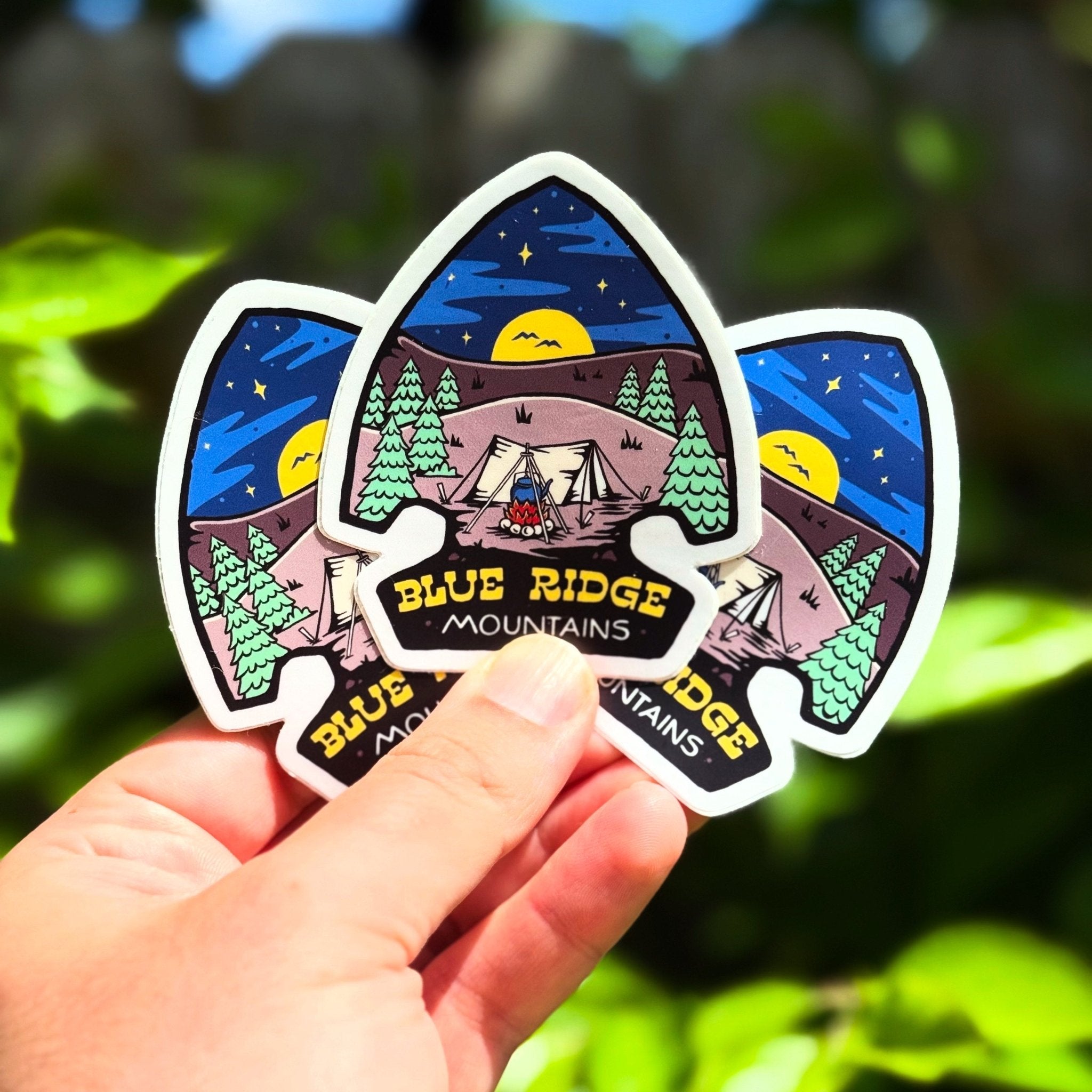 A Blue Ridge Campfire (Night) - Menottees