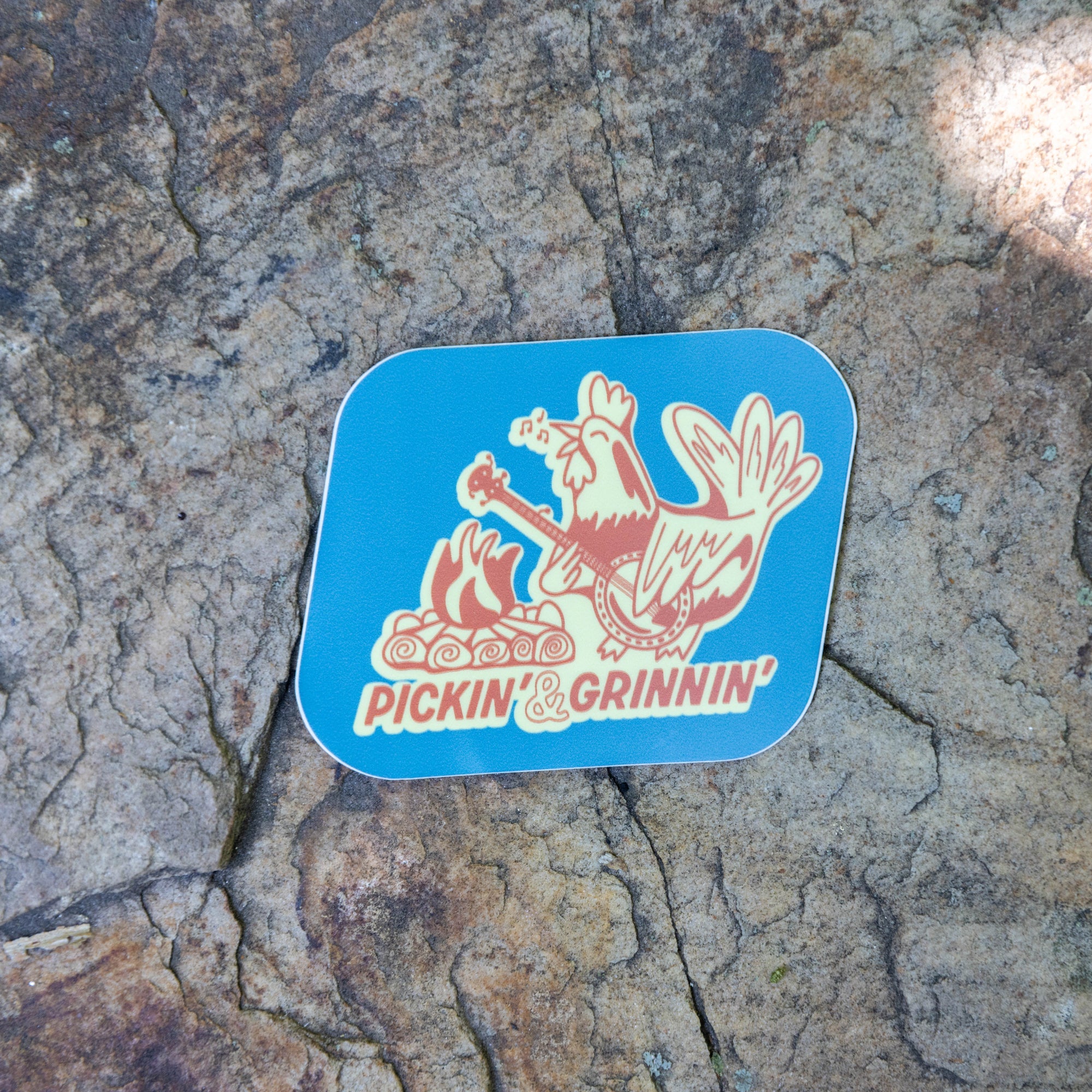 Pickin' & Grinnin' (The Bluegrass Chicken) - menottees