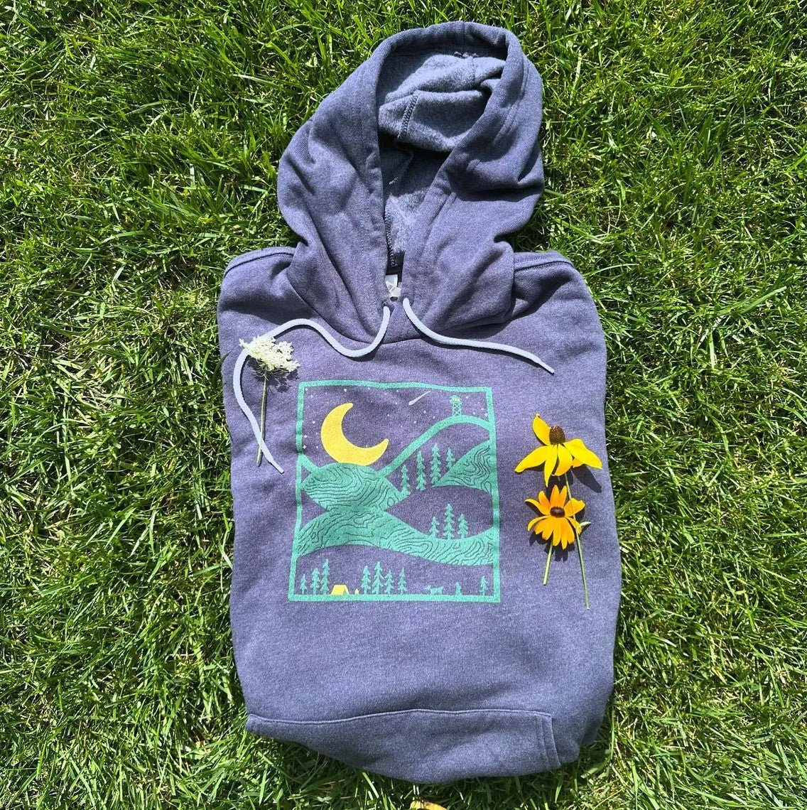 Night Ridge Hoodie (The Yellow Moon) - Menottees
