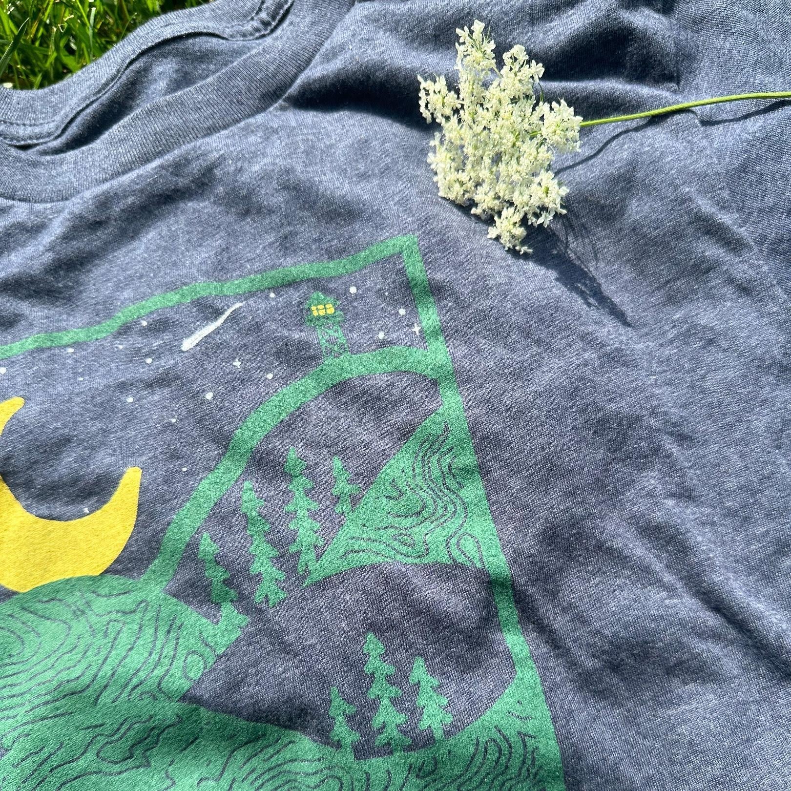 Night Ridge Tee (The Yellow Moon) - Menottees