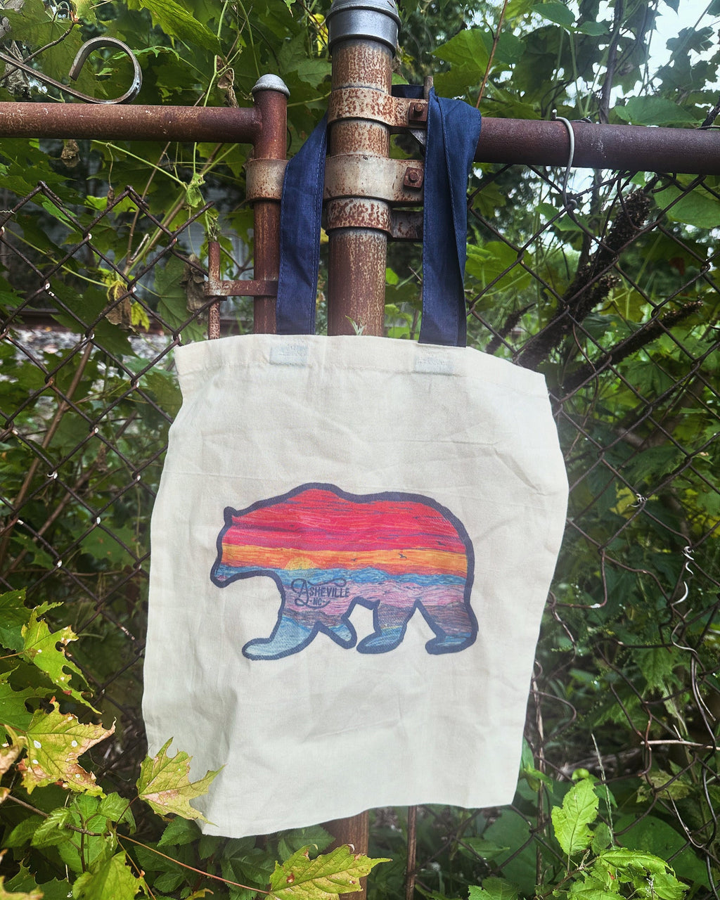 Sunset Bear Tote - menottees