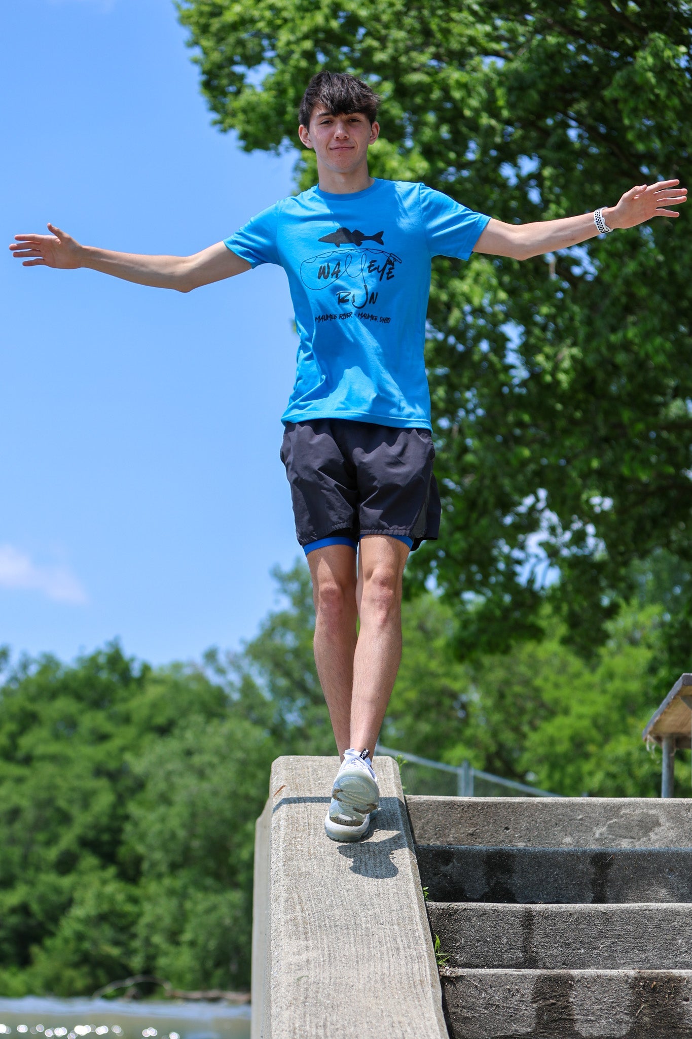 Walleye Run Tee (Blue) - Menottees