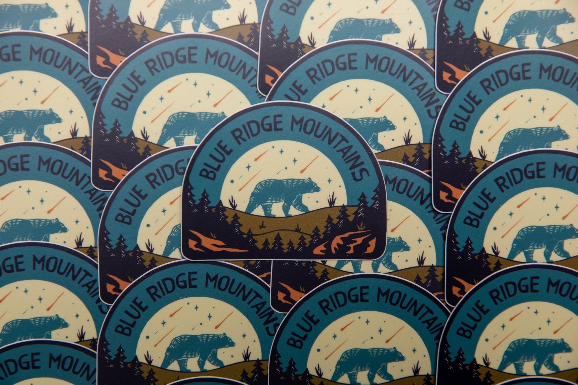A Blue Ridge Bear - menottees