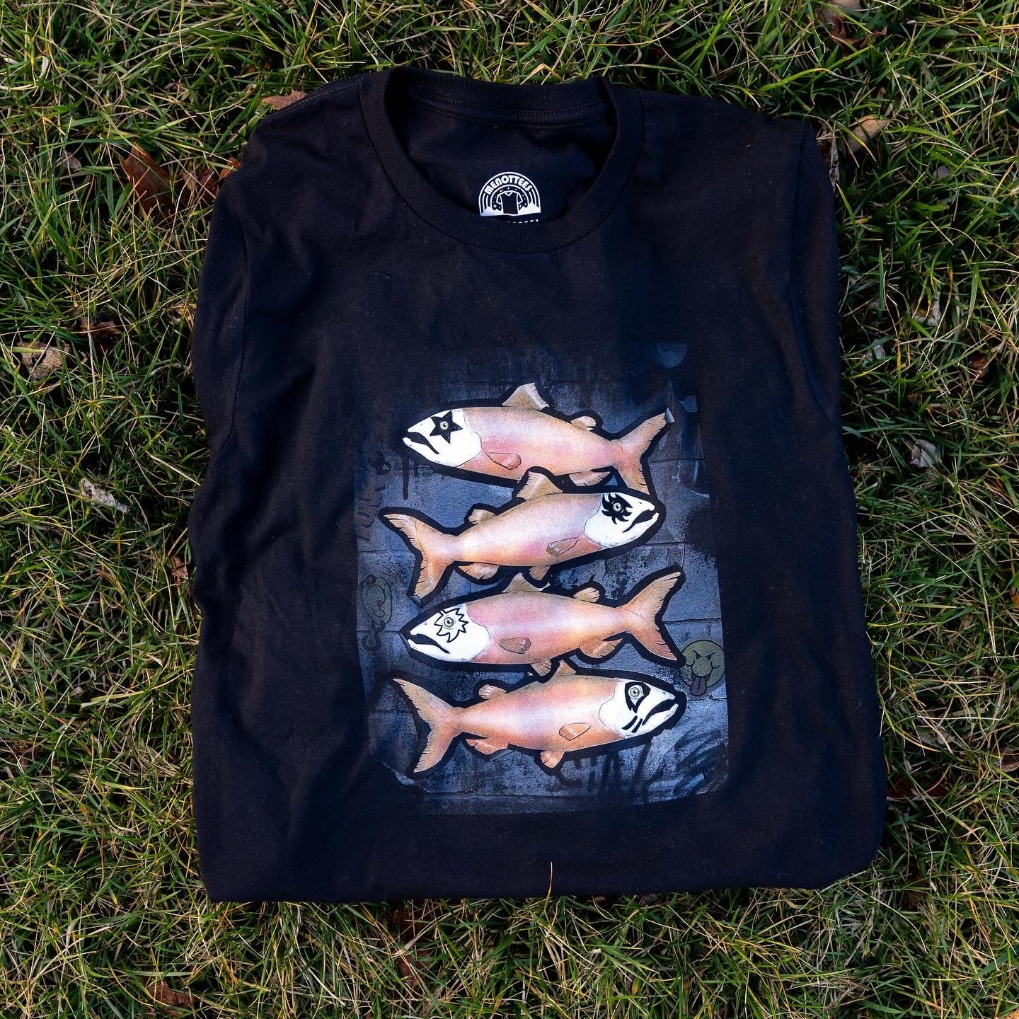 KISS FISH - menottees