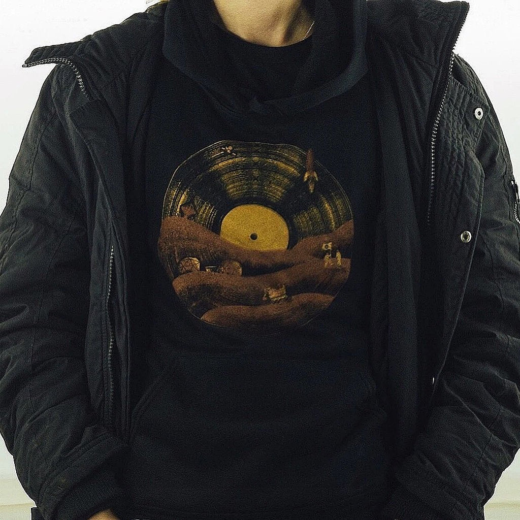 Mars LP - menottees